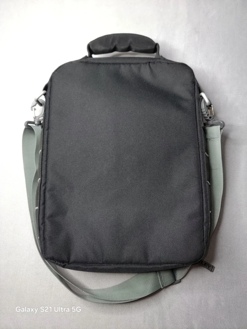 Oakley Checkpoint Vertical Laptop Messenger Bag Black Padded Tactical Size 11X14